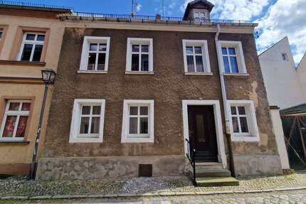 Haus zum Kaufen in Torgau 35.000,00 € 104 m²