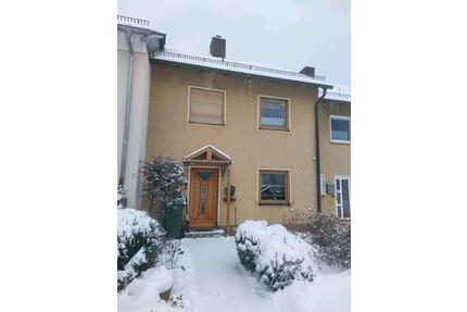 Reihenmittelhaus - 175.000,00&nbsp;EUR Kaufpreis, ca.&nbsp; 100,00&nbsp;m&sup2; in Waldsassen (PLZ: 95652)