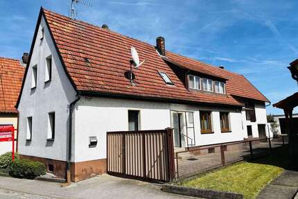 Haus zum Kaufen in Haßfurt 155.000,00 € 145 m²