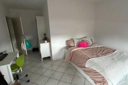 1 Zimmer in WG (langfristig) - 410,00&nbsp;EUR Kaltmiete, ca.&nbsp; 210,00&nbsp;m&sup2; in Trier (PLZ: 54295) Kürenz