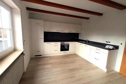 Helle 4-Zimmer-Wohnung (erstes Obergeschoss) - Inzigkofen