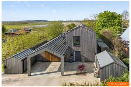 Haus zum Kaufen in Hollern-Twielenfleth 1.349.000,00 € 304.6 m²