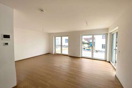 Haus zum Mieten in Pfaffenhofen-Förnbach 2.200,00 € 168.43 m²