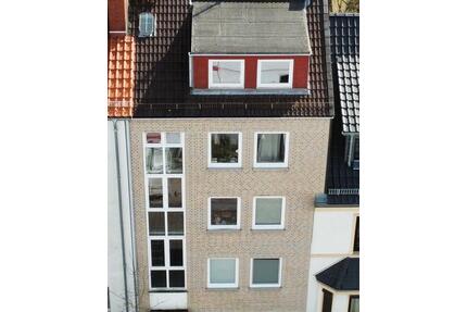 Von privat: Zinshaus mit 5 Einheiten & Garage - 5,5% Rendite - Bremen Neustadt