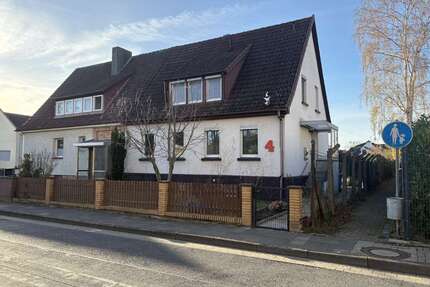 Haus zum Kaufen in Sarstedt 380.000,00 € 160 m²