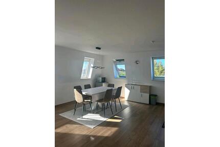 2-Zimmer-DG-Wohnung von Privat - 720,00&nbsp;EUR Kaltmiete, ca.&nbsp; 75,00&nbsp;m&sup2; in Zeven (PLZ: 27404)