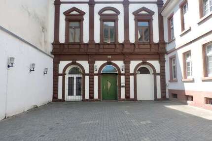 Haus zum Kaufen in Lambrecht 249.000,00 € 297 m²