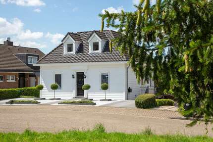 Haus zum Kaufen in Emmerich 585.000,00 € 177 m²