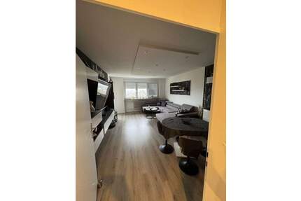 Modernisierte Wohnung mit Balkon und Tiefgaragenstellplatz Preis angepasst - Nürnberg Gartenstadt