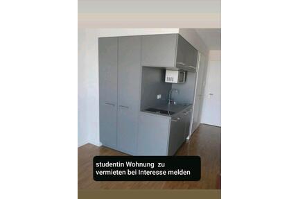 Studentin Wochnung - 700,00&nbsp;EUR Kaltmiete, ca.&nbsp; 17,00&nbsp;m&sup2; in München (PLZ: 80807) Schwabing-Freimann