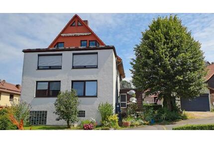 2 vermietete MFH inkl. Garagen - 290.000,00&nbsp;EUR Kaufpreis, ca.&nbsp; 400,00&nbsp;m&sup2; in Staufenberg (PLZ: 34355)