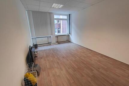 Lichtdurchflutete Bürofläche im 2. OG – 120 m² mit flexibler Mietdauer & 2 Stellplätzen - Hamburg Wandsbek