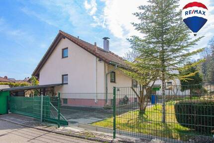 Gemu?tliches Zuhause mit Garten - Kleines, renovierungsbedürftiges Einfamilienhaus in Stu?hlingen - Stühlingen