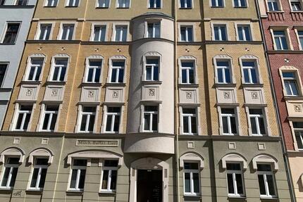 Geräumig und gut geschnitten, mit Balkon und Küchenzeile - Chemnitz Bernsdorf