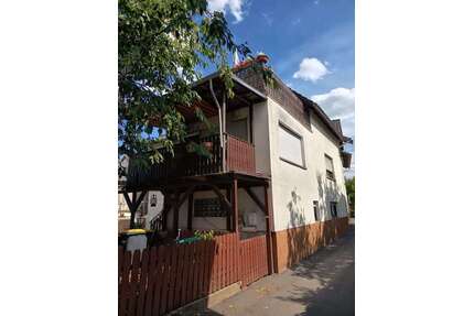 Haus zum Kaufen in Ortenberg 475.000,00 € 383 m²