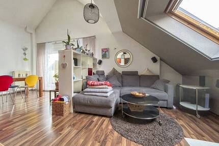 Großzügige 3-Zimmer-Dachgeschosswohnung mit offener Raumhöhe - Bad Wimpfen