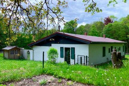 RESERVIERT - Ungeschliffene Perle - großer Bungalow mit Einliegerwohnung in absoluter Alleinlage - ideal für Hundezüchter Tierhalter - Lenne