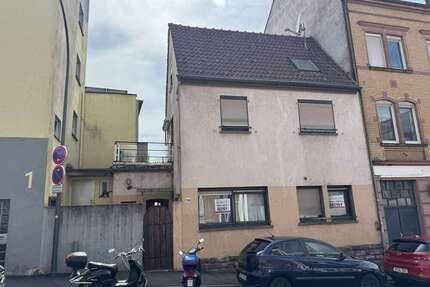 Haus zum Kaufen in Pirmasens 76.000,00 € 100 m²
