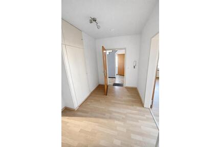 Renovierte 2 - 3 ZKB Wohnung (86 m²) mit Terrasse & Garten - Spiesen-Elversberg