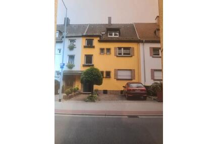 Reihenhaus mit Garten in zentraler Lage von Neunkirchen
