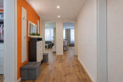 **Renovierte 3-Zimmerwohnung mit Alpenblick im zentralen Berg am Laim** - München