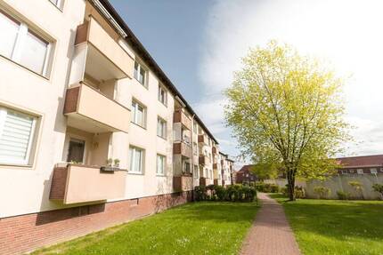 Frisch renovierte 3-Zimmer-Wohnung in Bremerhaven-Geestemünde-Süd mit Balkon!