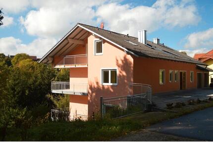 Schön Wohnen in Stamsried - 799,00&nbsp;EUR Kaltmiete, ca.&nbsp; 100,00&nbsp;m&sup2; in Stamsried (PLZ: 93491)