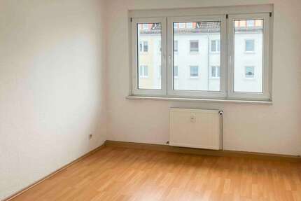 Wohnung zum Kaufen in Groitzsch 59.000,00 € 75.26 m²
