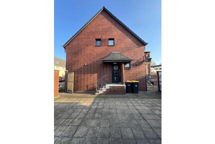 Einfamilienhaus mit Garten zu vermieten in Köln-Worringen