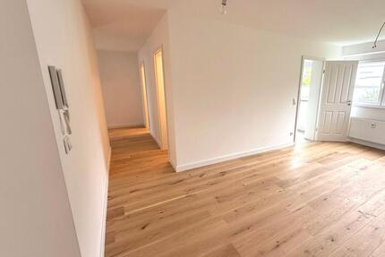 PROVISIONSFREI SANIERTE 3,5 Zimmer Wohnung in Top-Lage Esslingen - Esslingen am Neckar Oberesslingen