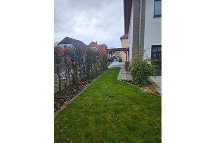 DHH im herzen von Meinerse - 1.300,00&nbsp;EUR Kaltmiete, ca.&nbsp; 130,00&nbsp;m&sup2; in Uetze (PLZ: 31311)