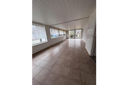 Großzügiges Zuhause mit Wintergarten & Traumgarten in Flensburg