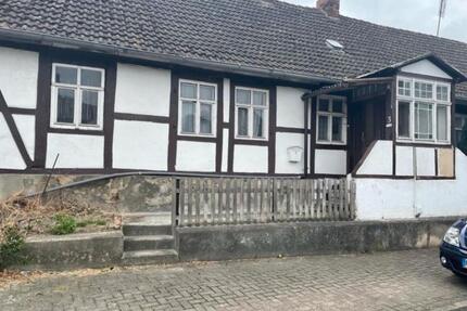 Einfamilienhaus in Hakenstedt mit großem Renovierungspotenzial - Schöningen