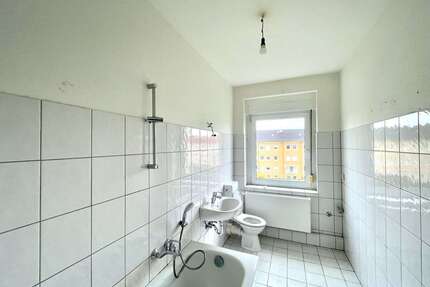 Wohnung zum Mieten in Bitterfeld-Wolfen OT Wolfen 420,36 € 64.67 m²