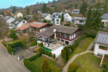 Großzügiges Split-Level-Einfamilienhaus mit Pool & Einliegerwohnung – Wohnen mit Charakter - Singen (Hohentwiel) Bohlingen