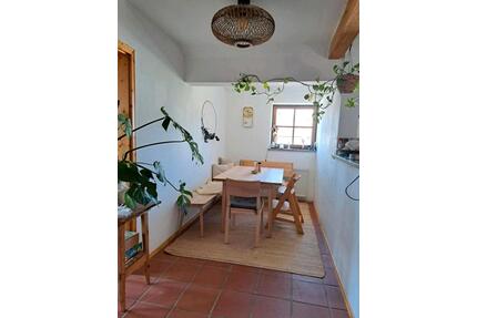 Großzügige, helle Dachgeschosswohnung mit Balkon in Freyung.