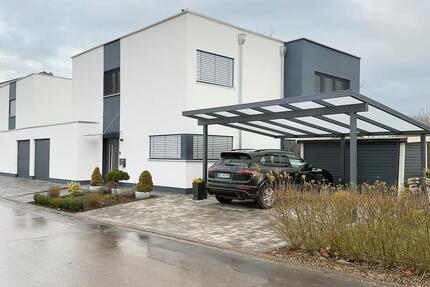 Exklusives Einfamilienhaus in idyllischer Lage am Bach - Kehl