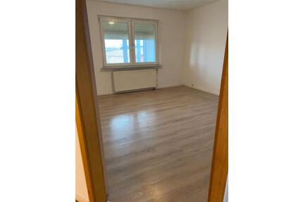 3 Zimmer Wohnung 87,50 m² größer Wintergarten 11,60 m² Südseite - Calbe (Saale)