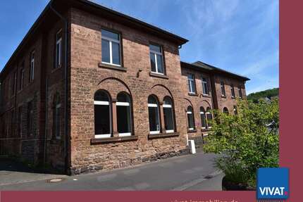 Haus zum Kaufen in Hirzenhain 225.000,00 € 780 m²