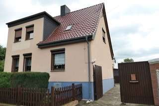 Haus zum Kaufen in Börde-Hakel 99.000,00 € 100 m²