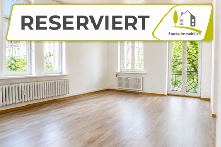 Altbaucharme in Kiel-Gaarden: helle 3-Zimmer-Wohnung mit 2 Balkonen – WG-geeignet