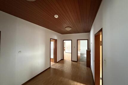 Lichtdurchfluteter Wohntraum: 4,5 Zimmer mit zwei Balkonen! [HMR-O70E03] [HMR-O70E03] - Idar-Oberstein