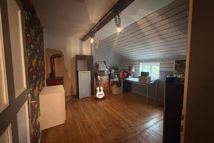Schöne große Wohnung mit 6 Zimmer, 2 Etagen, 2 Wannenbäder - Neukieritzsch