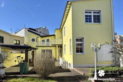 BERK Immobilien - Charmante Doppelhaushälfte mit vielseitigen Nutzungsmöglichkeiten in Offenbach-Bürgel - Offenbach / Bürgel