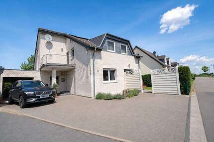Haus zum Kaufen in Niederkassel 759.000,00 € 202 m²
