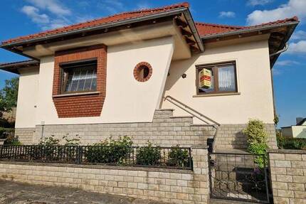 EFH im Bungalowstil mit Garten in Roßleben