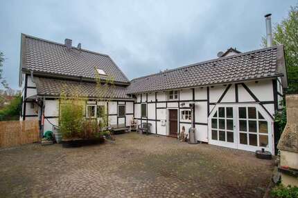 Haus zum Kaufen in Leichlingen 545.000,00 € 182 m²