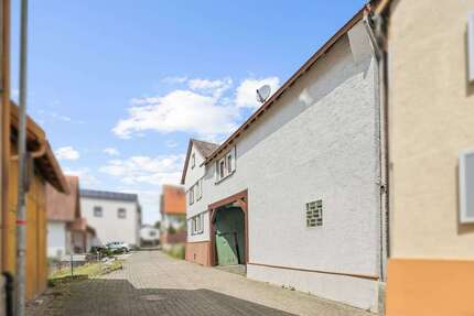 Haus zum Kaufen in Langgöns 255.000,00 € 159 m²