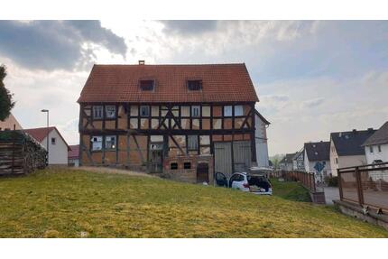 Mehrfamilienhaus mit Grundstück. Sanierungsbedürftig - Ottrau