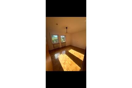 Bezugsfreie 3-Zi.-Wohnung mit Südterrasse & Stellplatz - Aalen Ebnat